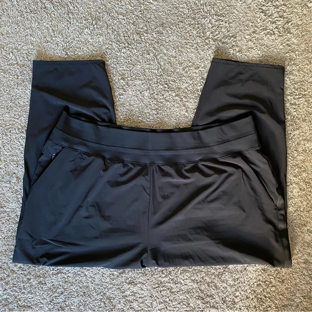NWOT Athleta Nolita Slim Tapered Cropped Pants Black 24 - Picture 2 of 8